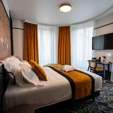 Hotel Et Restaurant Le Regina Le Puy-en-Velay Zewnętrze zdjęcie