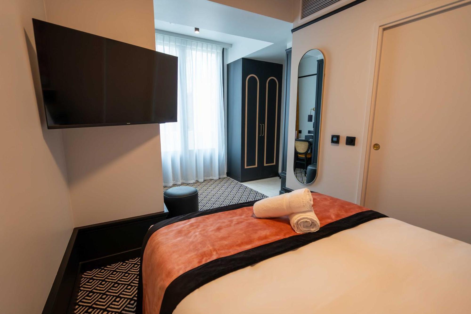 Hotel Et Restaurant Le Regina Le Puy-en-Velay Zewnętrze zdjęcie