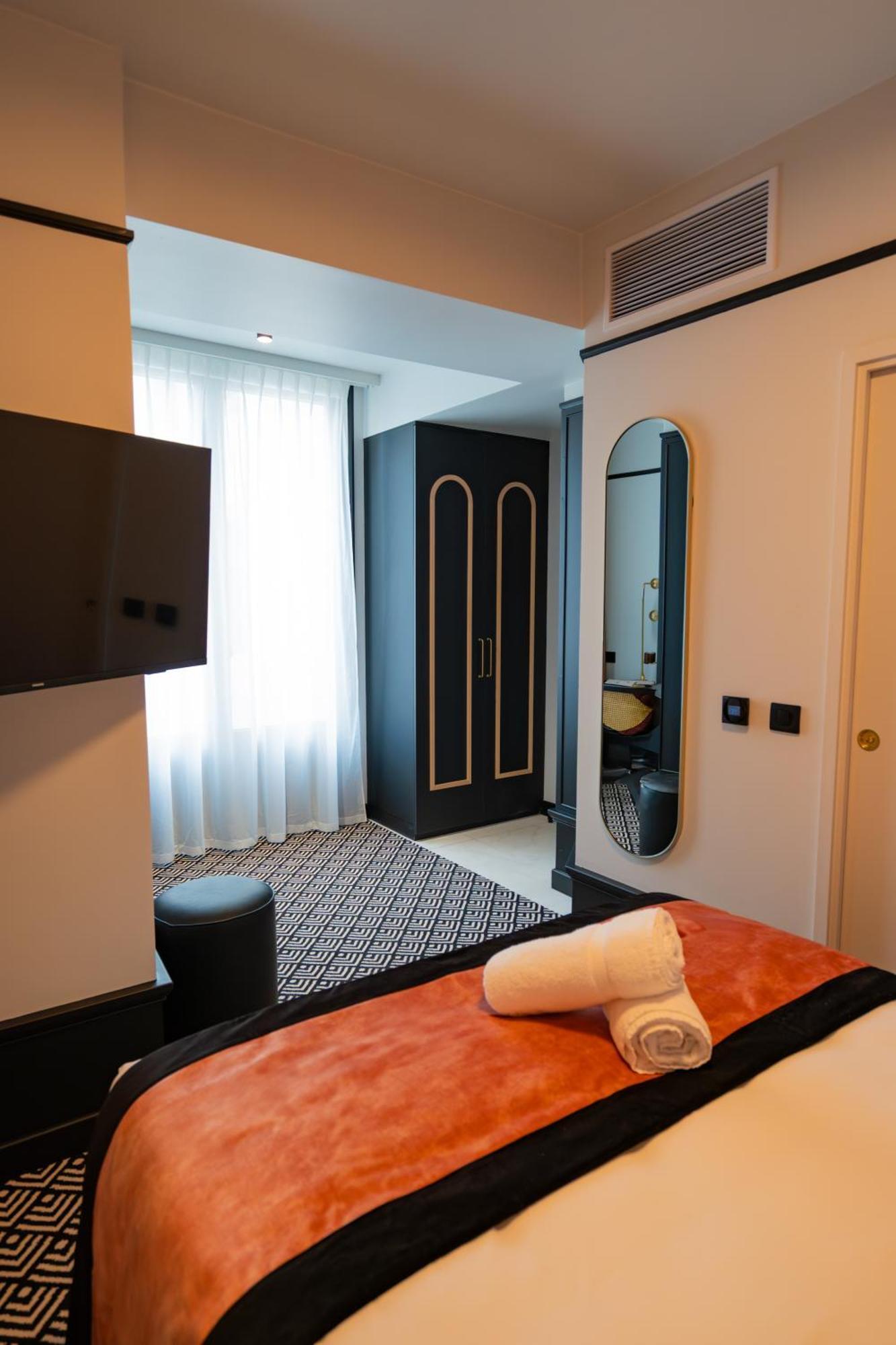 Hotel Et Restaurant Le Regina Le Puy-en-Velay Zewnętrze zdjęcie